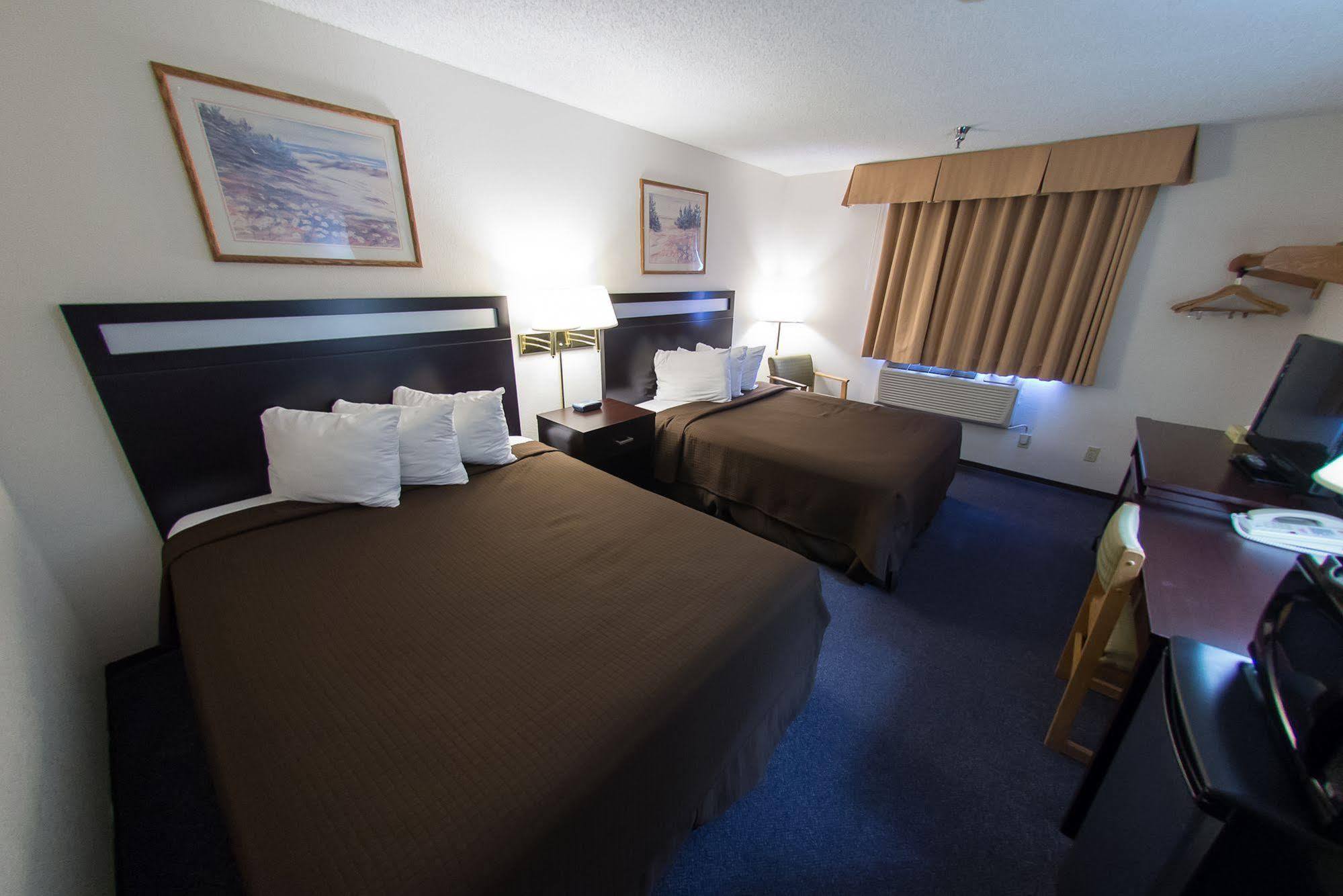 Super 8 By Wyndham Williams Lake Bc Exterior photo