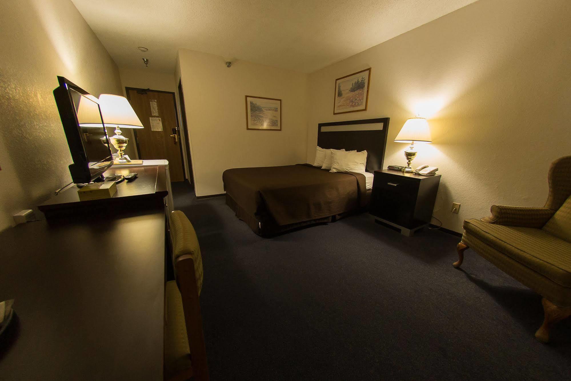 Super 8 By Wyndham Williams Lake Bc Exterior photo