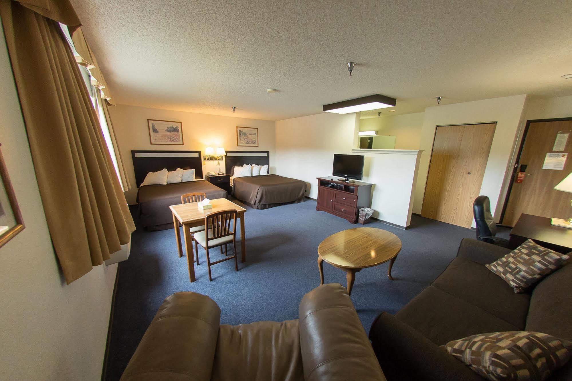 Super 8 By Wyndham Williams Lake Bc Exterior photo